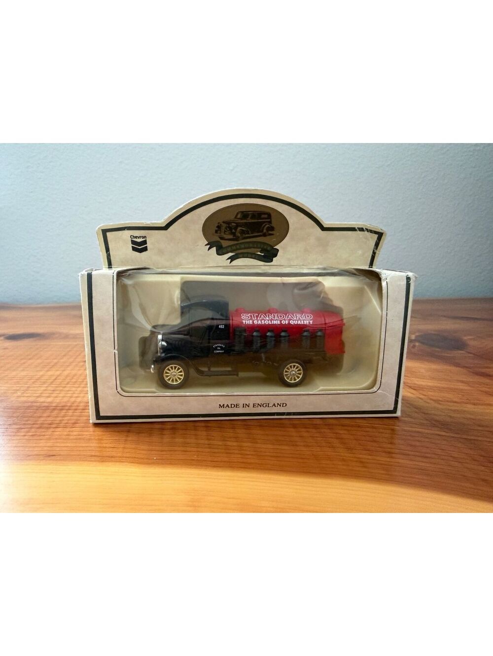 Chevron Red Crown 1927 Gasoline Truck Commemorative Model Toy Truck New in Box